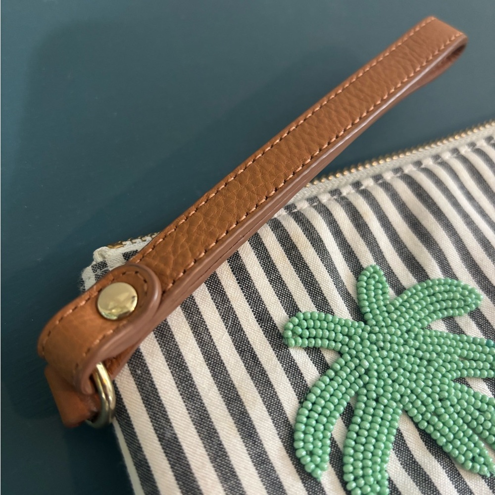 Talbots Travel Clutch - Picture 4 of 10